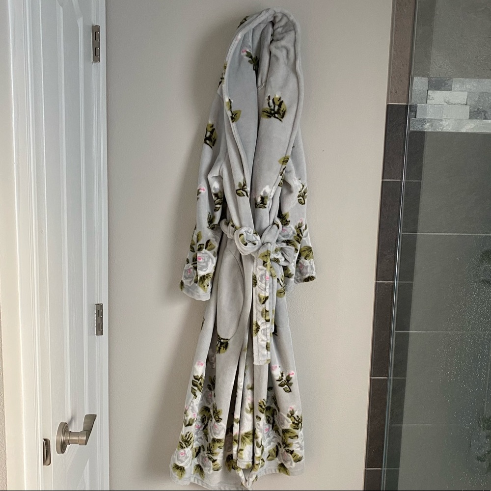 Super Soft Elegant Bath Robe
